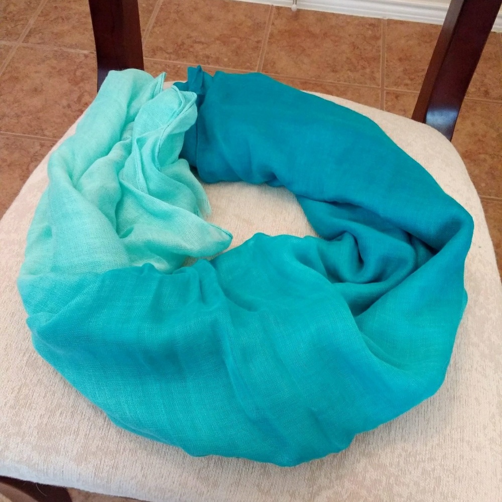 🌟 DONATING 8/1 Dip dye fashion scarf TURQUOISE